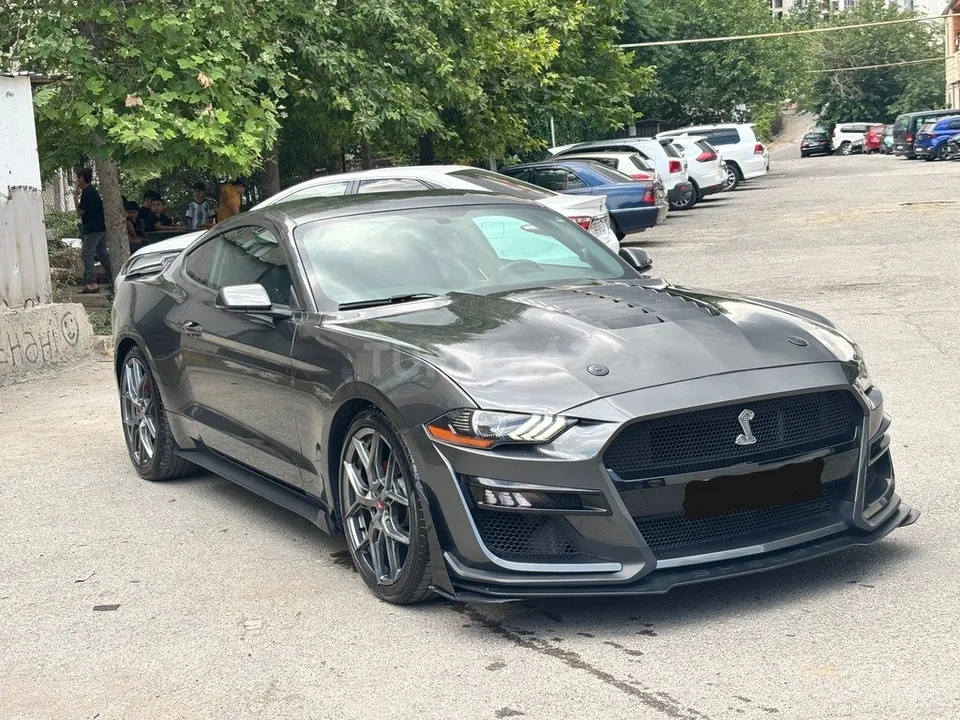 Ford Mustang — foto 1/4
