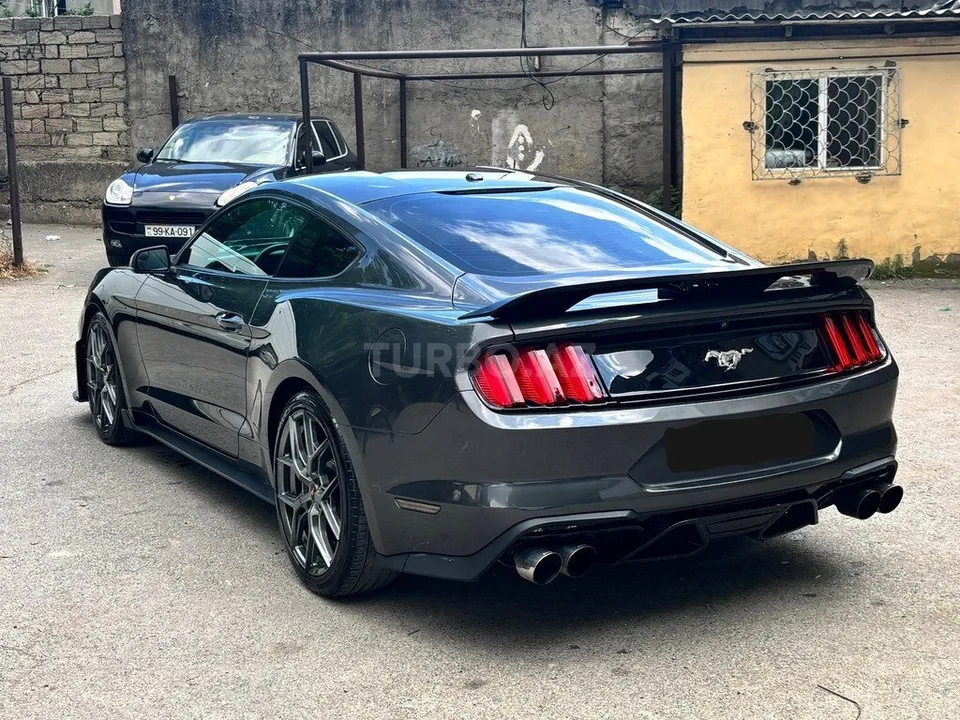 Ford Mustang — foto 4/4
