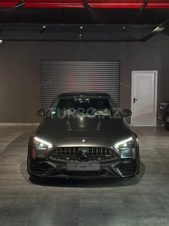 Mercedes C 63 AMG S E Performance — foto 2/4