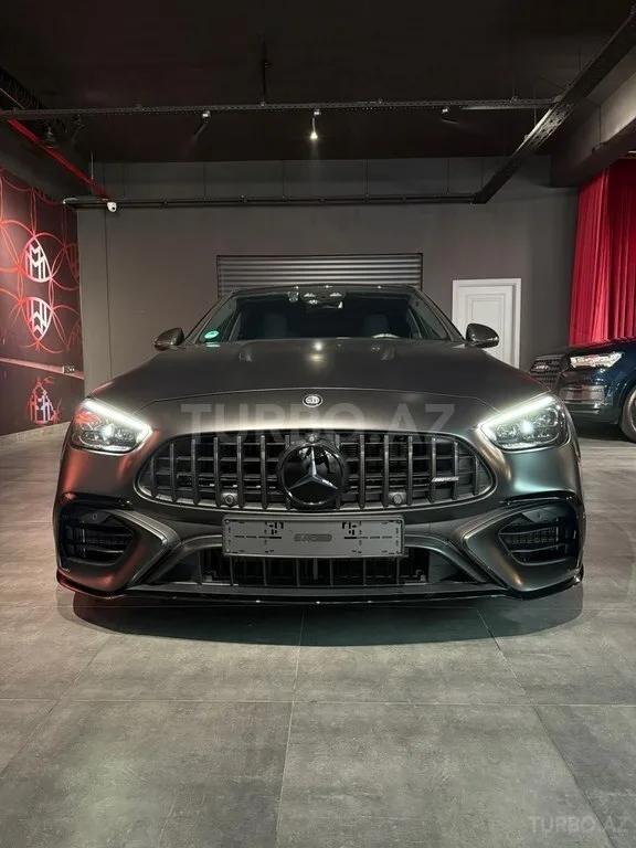 Mercedes C 63 AMG S E Performance — foto 4/4