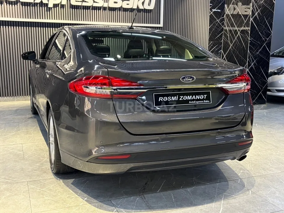 Ford Fusion (North America) — foto 3/4