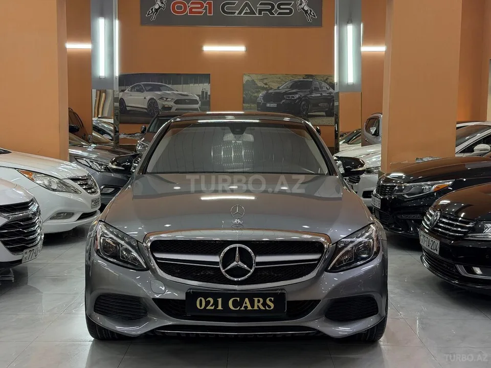 Mercedes C 300 — foto 1/4