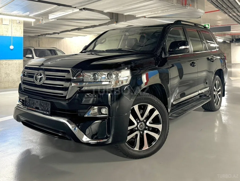 Toyota Land Cruiser — foto 1/4