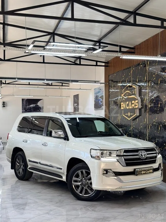 Toyota Land Cruiser — foto 3/4