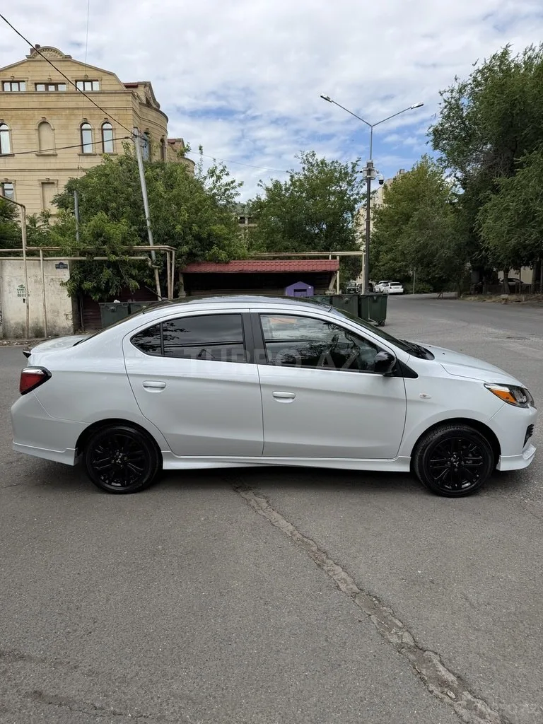 Mitsubishi Mirage — foto 4/4