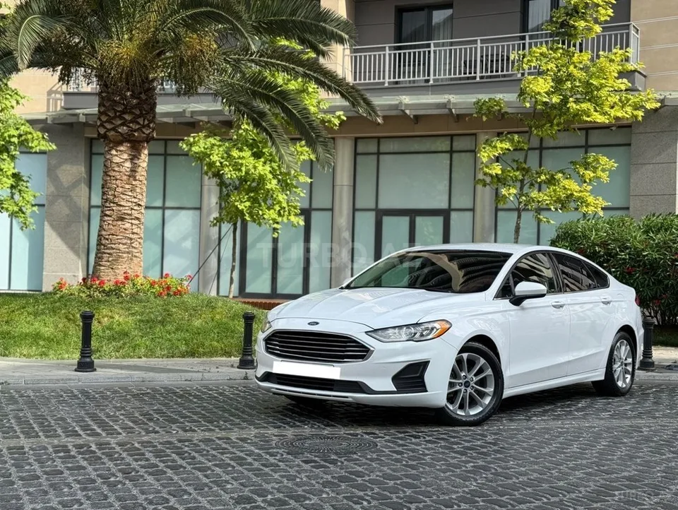 Ford Fusion (North America) — foto 1/4
