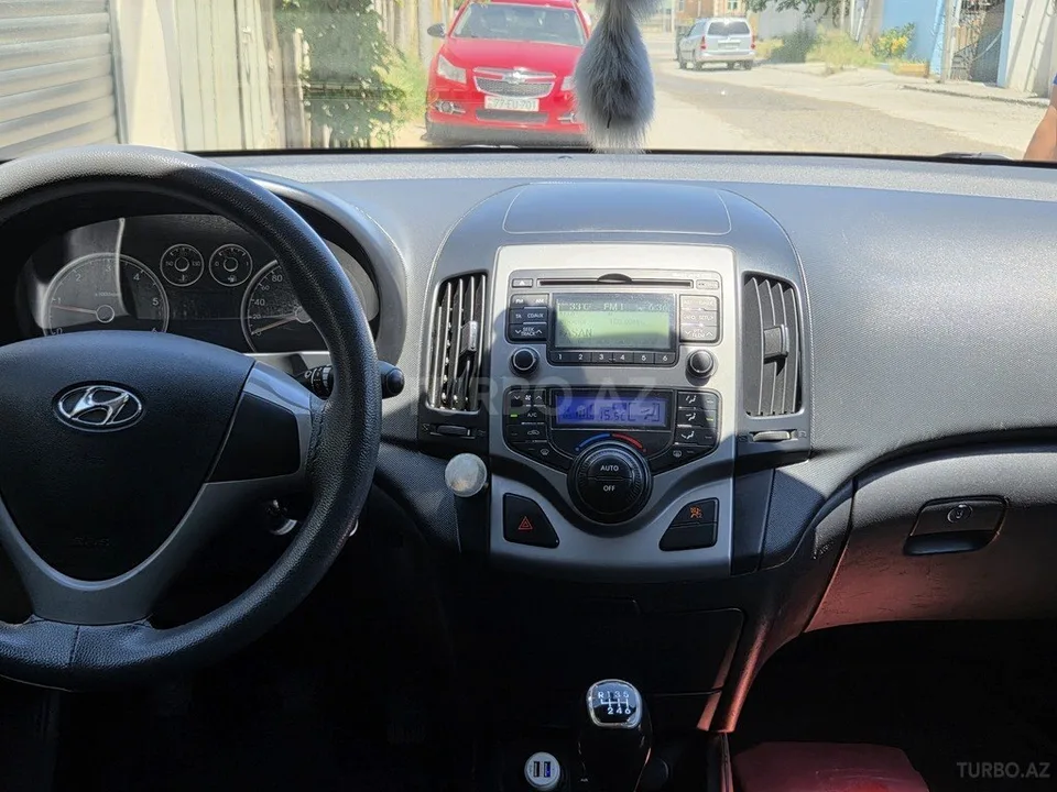 Hyundai i30 — foto 4/4