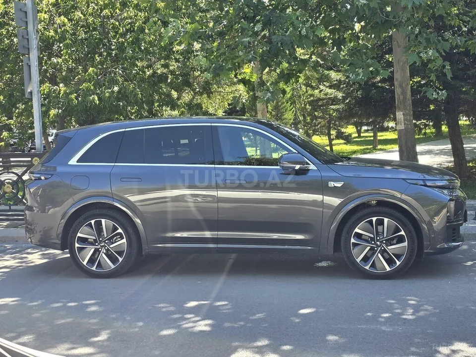 Li Auto L7 — foto 3/4