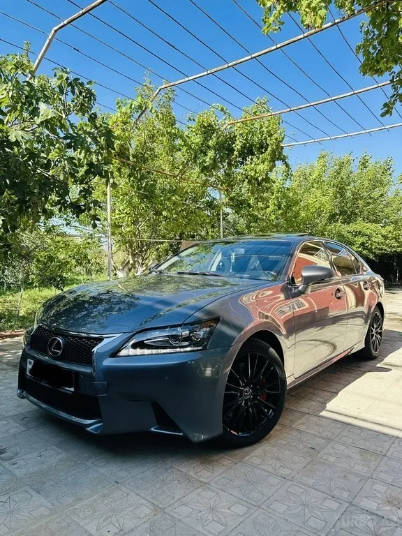 Lexus GS 350 — foto 2/4