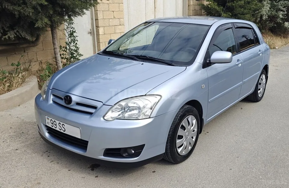 Toyota Corolla — foto 2/4