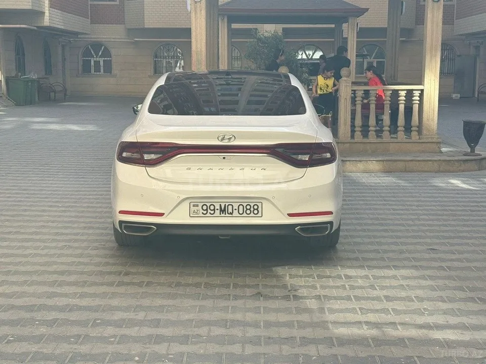 Hyundai Grandeur — foto 3/4