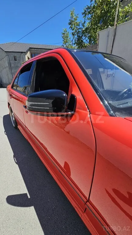Mercedes E 320 — foto 4/4