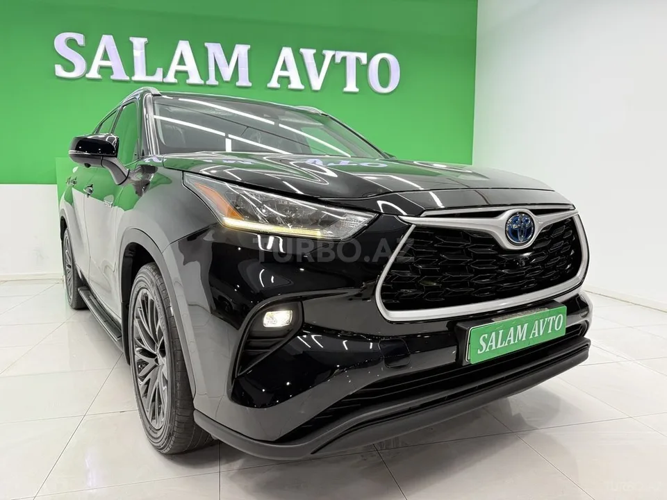 Toyota Highlander — foto 1/4