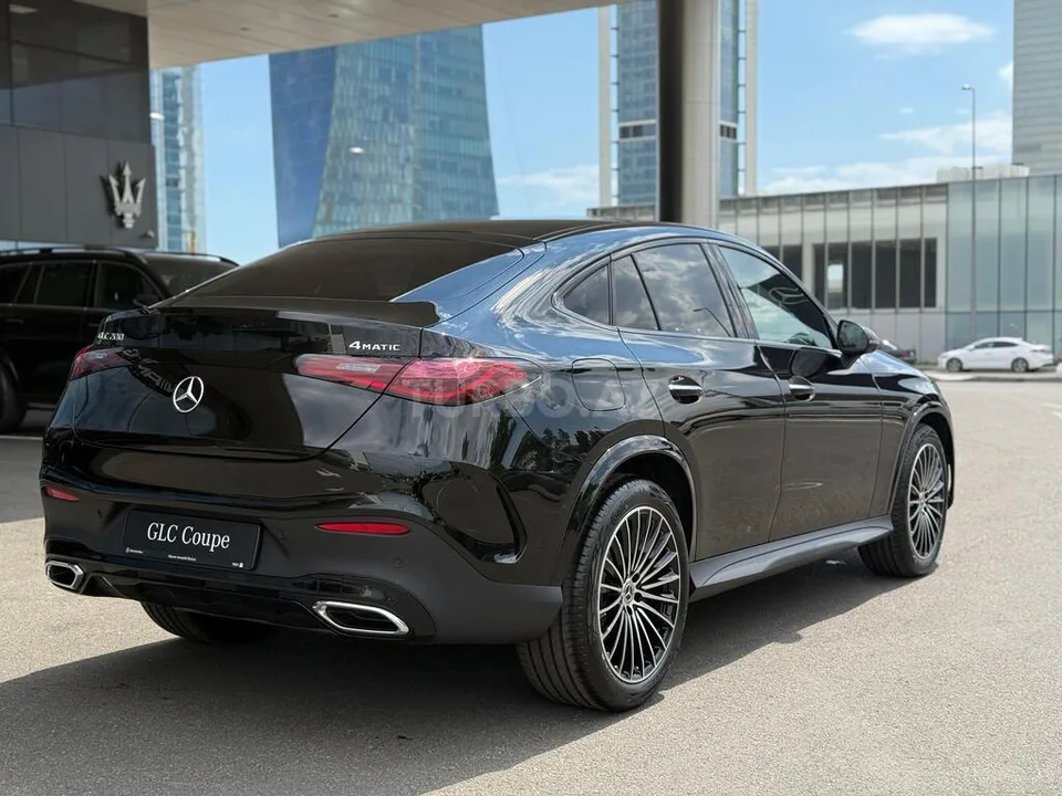 Mercedes GLC 200 4MATIC Coupe — foto 4/4