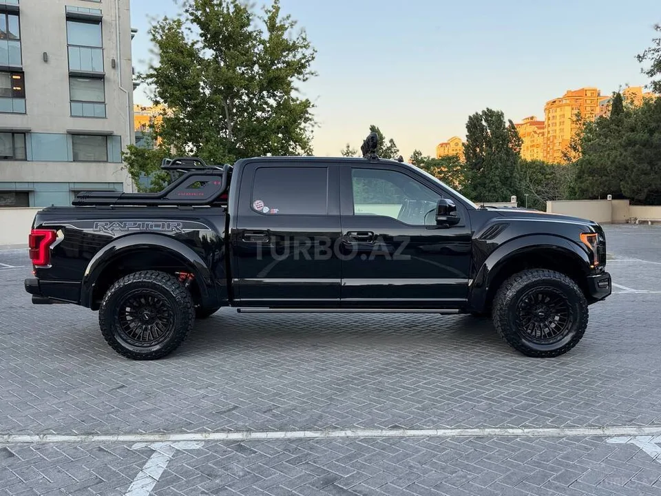 Ford F-150 — foto 4/4