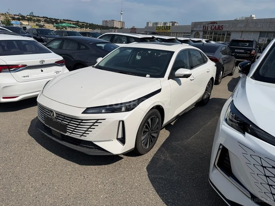 Changan Eado — foto 2/4
