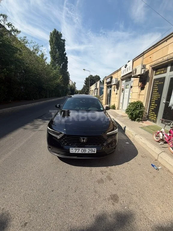 Honda Accord — foto 1/4