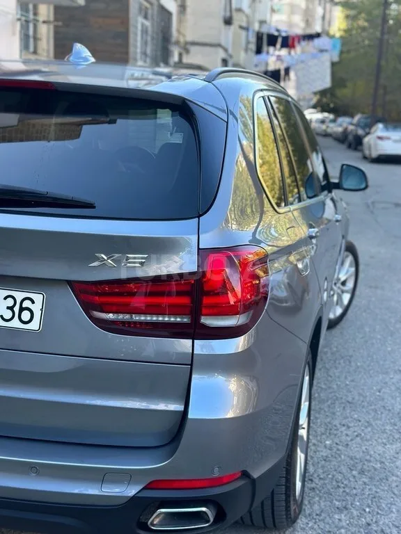BMW X5 — foto 4/4