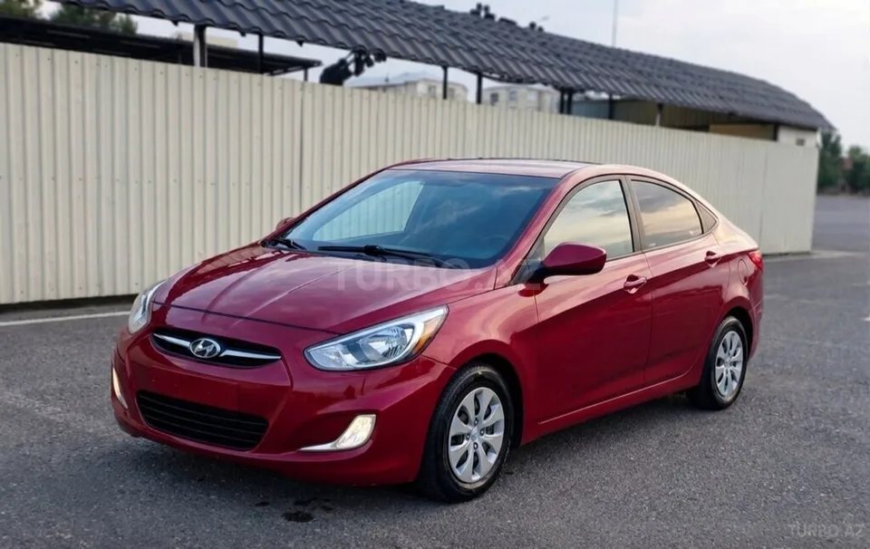 Hyundai Accent — foto 1/4