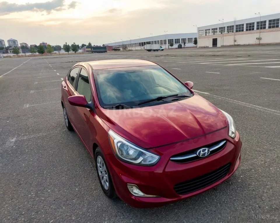 Hyundai Accent — foto 2/4