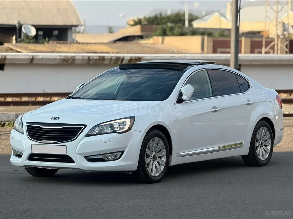 Kia Cadenza — фото 1/4