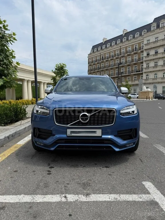 Volvo XC90 — foto 1/4