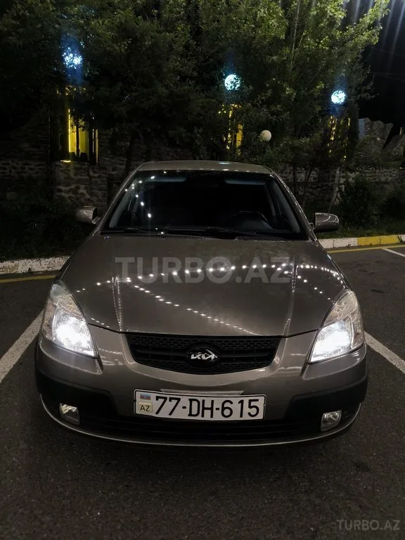 Kia Rio — foto 3/4