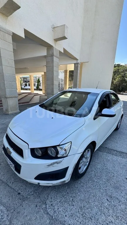 Chevrolet Aveo — foto 2/4