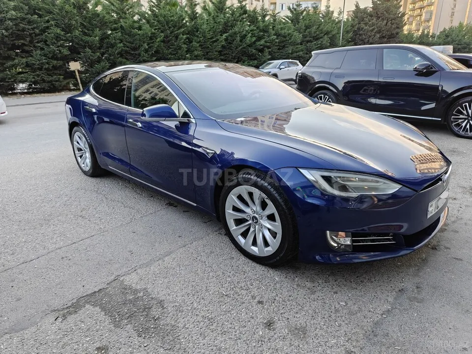 Tesla Model S — foto 3/4