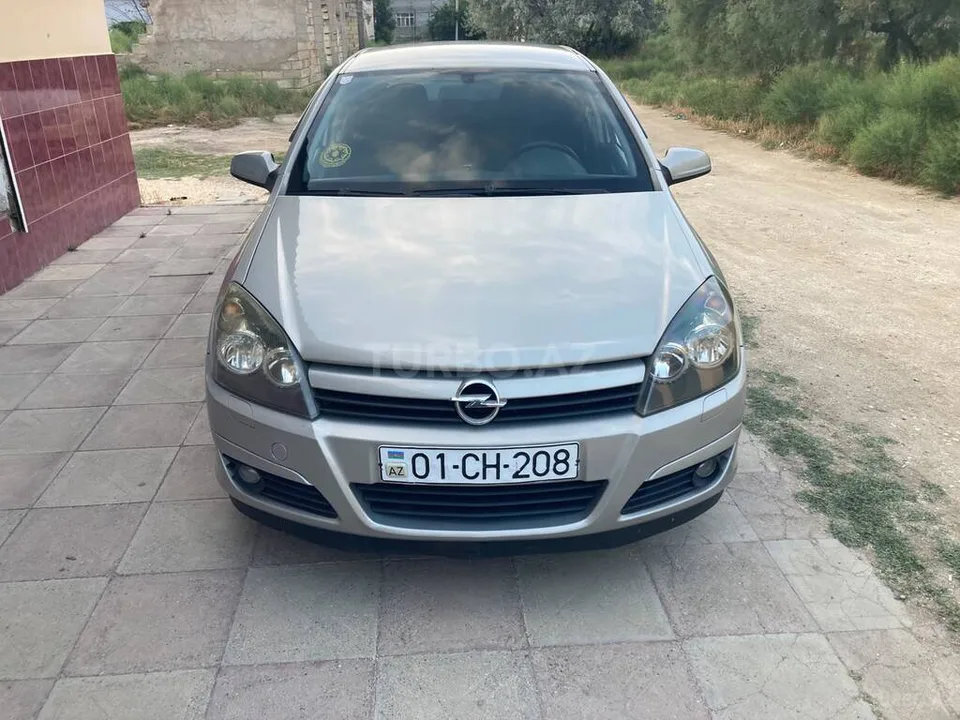 Opel Astra — foto 1/4