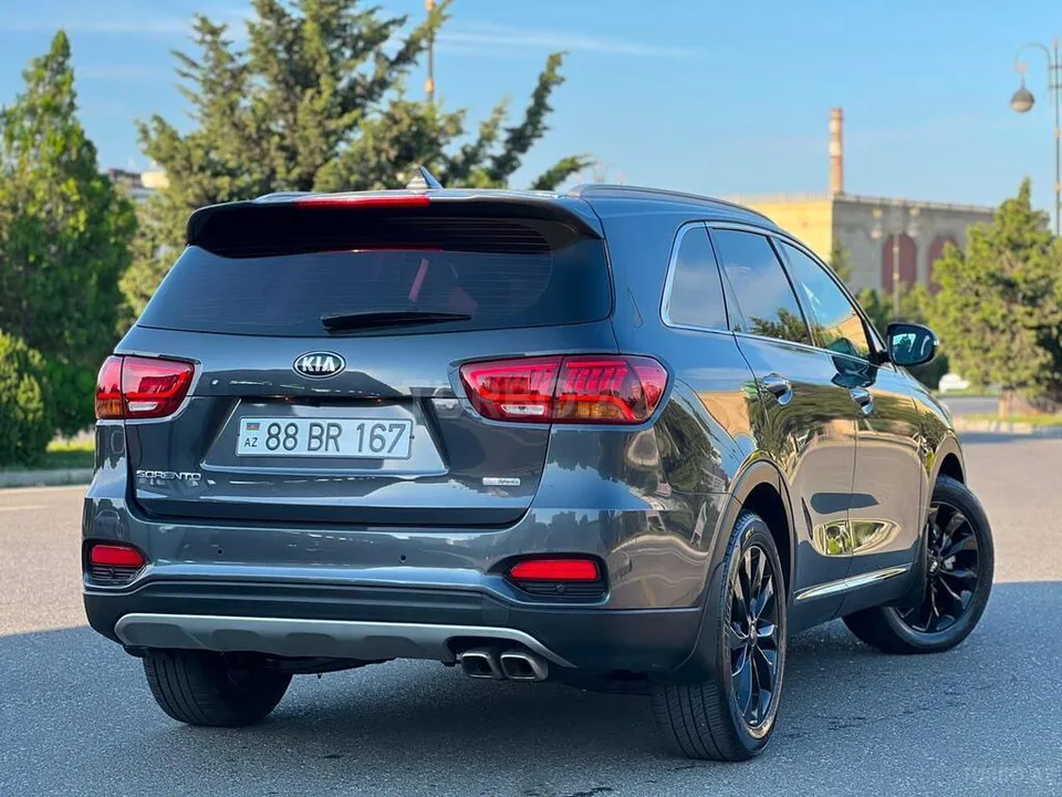 Kia Sorento — foto 4/4