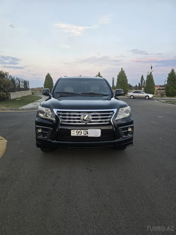 Lexus LX 570 — foto 1/4