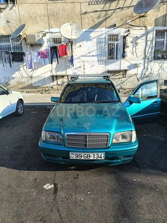 Mercedes C 180 — foto 2/4