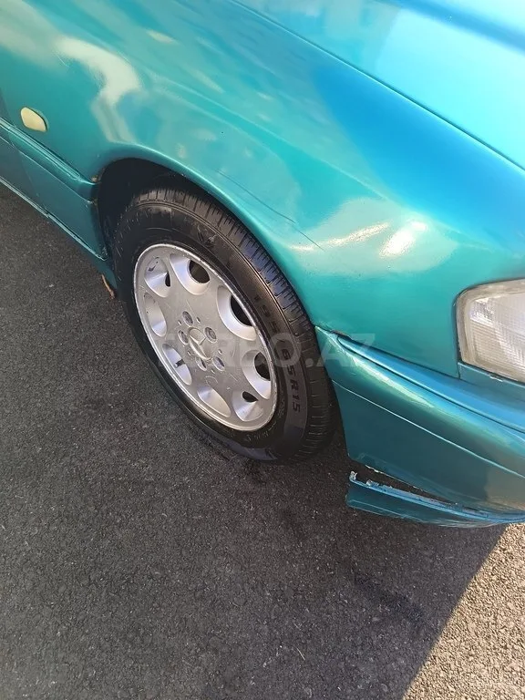 Mercedes C 180 — foto 4/4