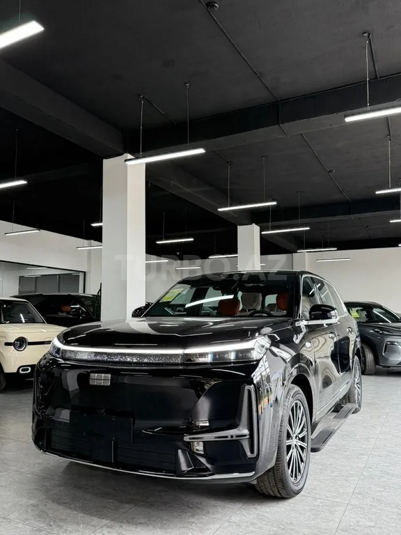 Geely Galaxy M9 — foto 1/4