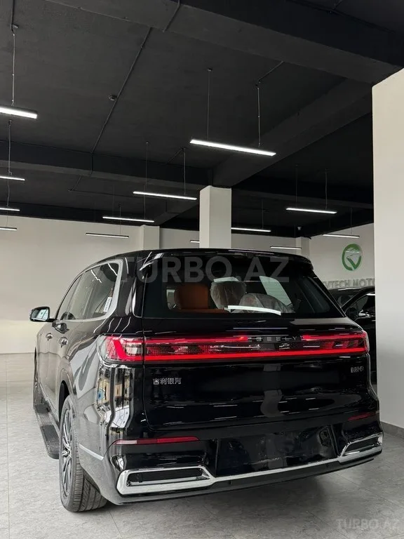 Geely Galaxy M9 — foto 2/4