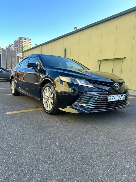 Toyota Camry — фото 3/4
