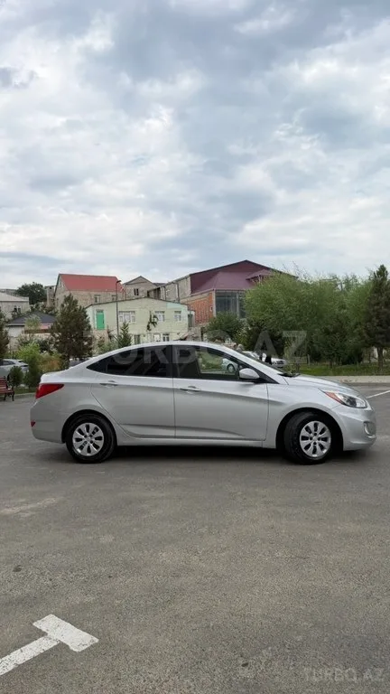 Hyundai Accent — фото 4/4