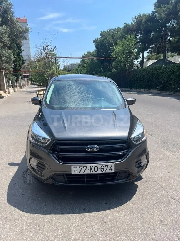 Ford Escape — foto 1/4