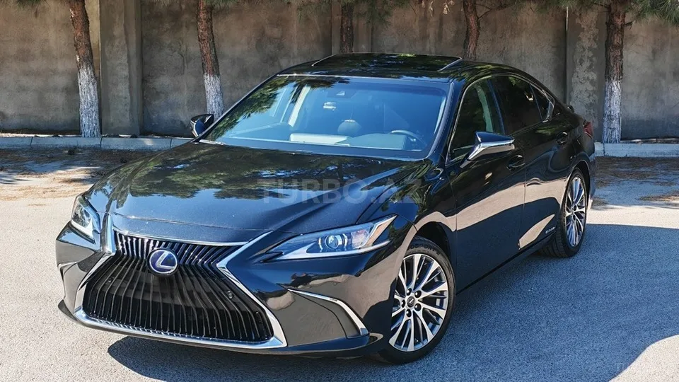 Lexus ES 300h — foto 4/4