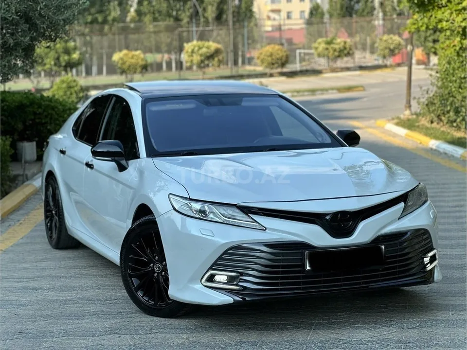 Toyota Camry — foto 2/4