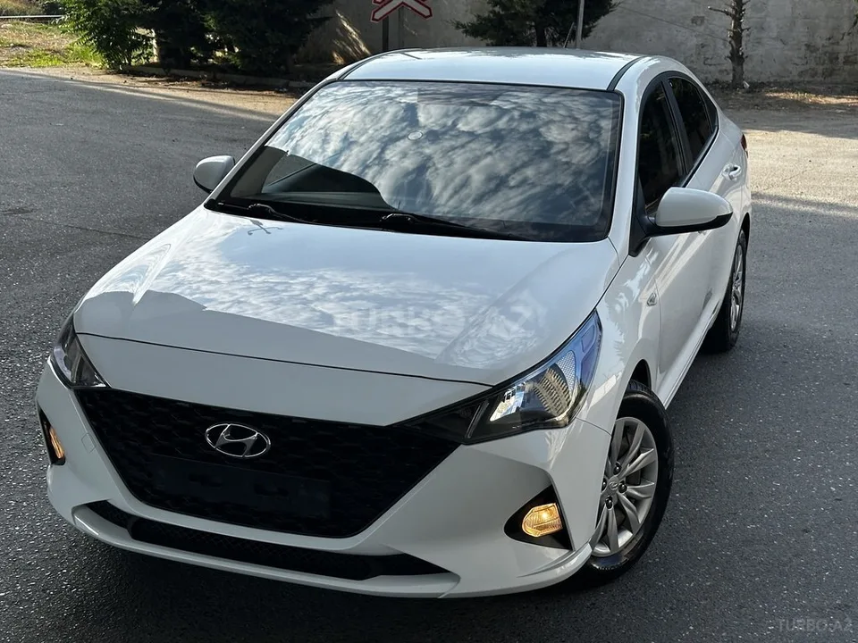 Hyundai Accent — foto 2/4