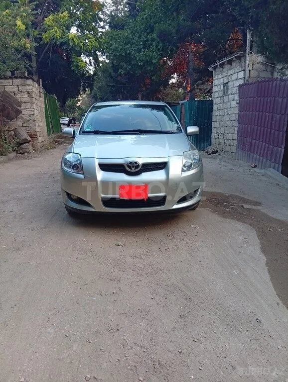 Toyota Auris — foto 2/4