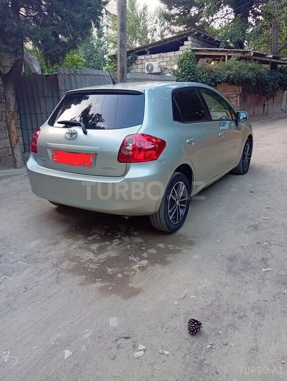 Toyota Auris — foto 3/4