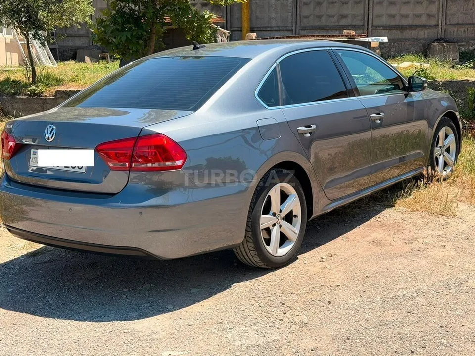 Volkswagen Passat — foto 3/4