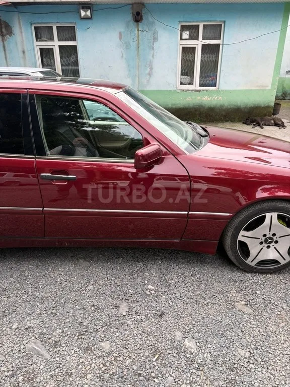 Mercedes C 230 — foto 4/4
