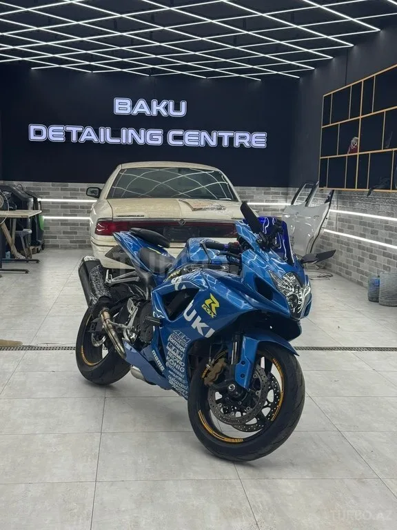 Suzuki GSX-R 750 — foto 3/4