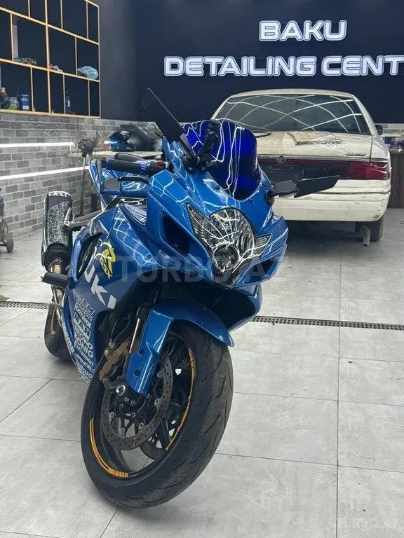 Suzuki GSX-R 750 — foto 4/4