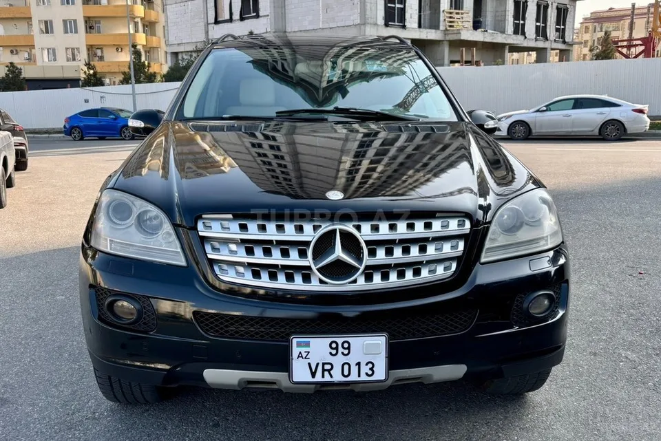 Mercedes ML 350 4MATIC — foto 1/4