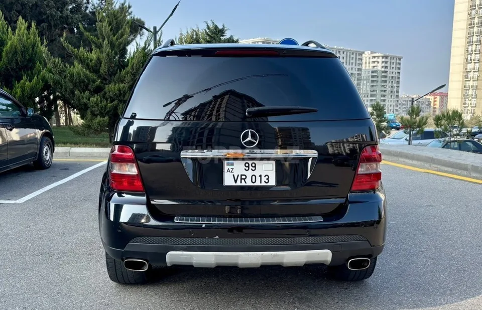 Mercedes ML 350 4MATIC — foto 2/4